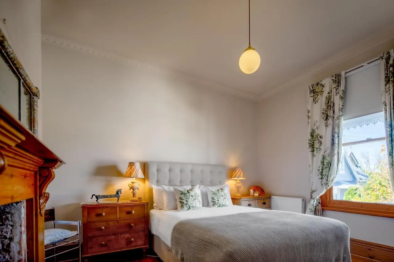 Отель The Glebe Cottage Хобарт